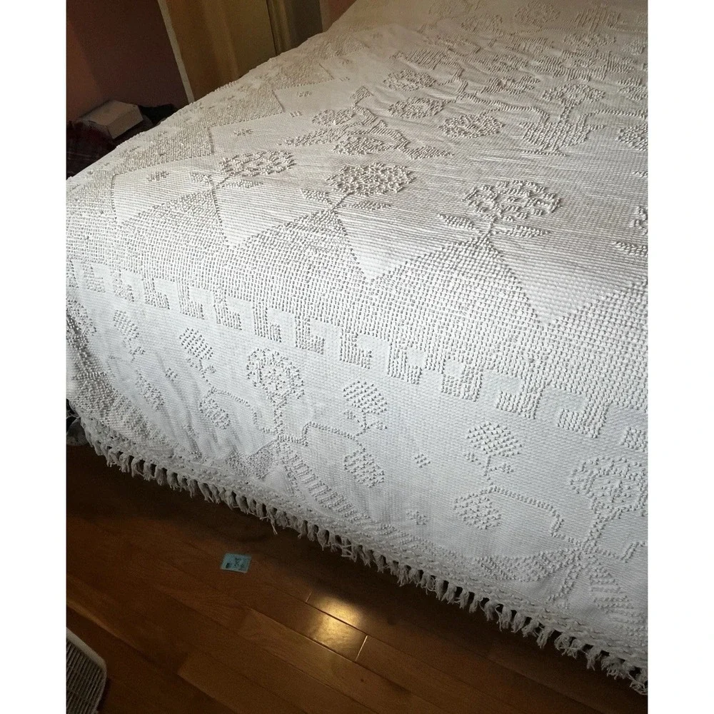 Bates Martha Washington Choice White Hobnail Chenille Bedspread King- Grannycore